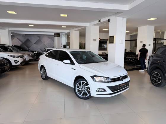 VOLKSWAGEN VIRTUS 1.0 200 TSI HIGHLINE AUTOMÁTICO